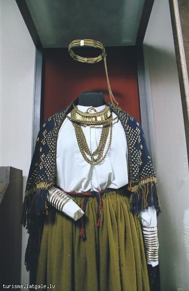 Daugavpils-novadpetniecibas-un-makslas-muzejs 