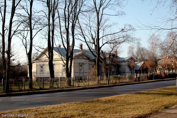 Rezeknes-makslas-un-dizaina-vidusskola 