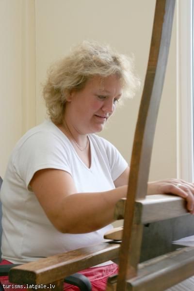 Tautas-lietiskas-makslas-studija-Dubna 