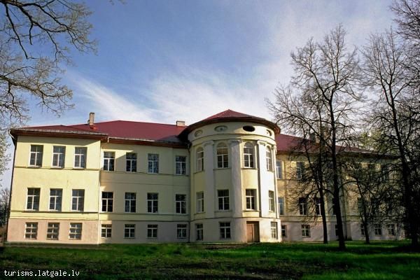 Balvu-muizas-apbuve-muizas-pils 