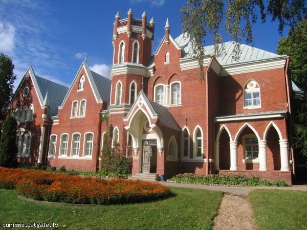 Cervonkas-muizas-pils 