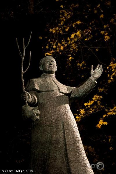 F-Trasuna-piemineklis 