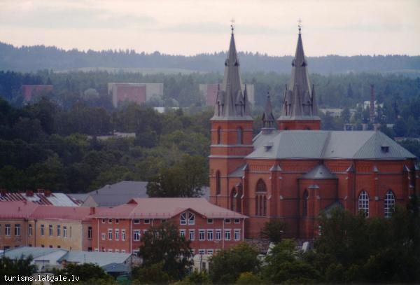 Rezeknes-Vissvetakas-Jezus-Sirds-Romas-katolu-katedrale 